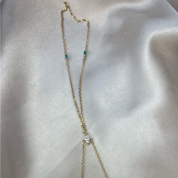 18K Gold La Mer Beach Hand Chain | Bellamare Jewelry - Picture 3 of 6